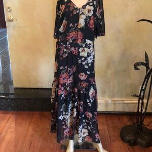 Donna Ricco Pink and White Flutter Sleeve Maxi Dress